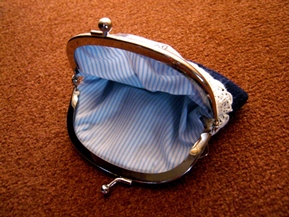 FlowerpurseInside.jpg